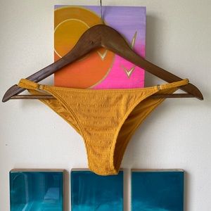 Billabong Golden bikini bottom size L